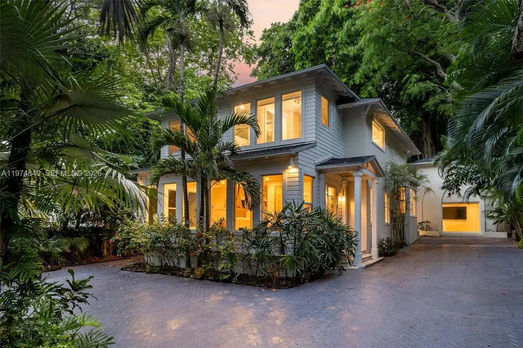 4286 S Douglas Road Miami FL 33133