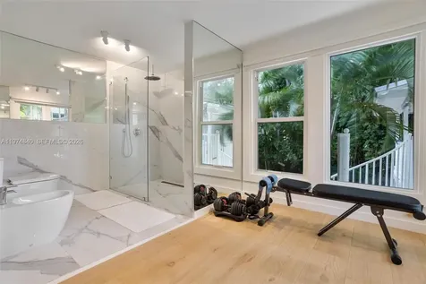 4286 S Douglas Road Miami FL 33133