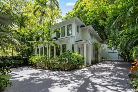 4286 S Douglas Road Miami FL 33133