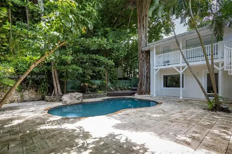 4286 S Douglas Road Miami FL 33133