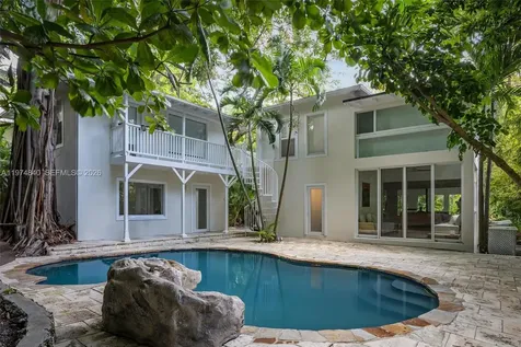 4286 S Douglas Road Miami FL 33133