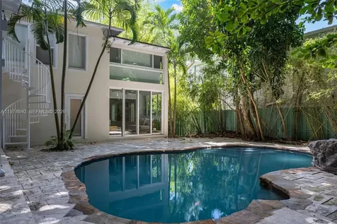 4286 S Douglas Road Miami FL 33133