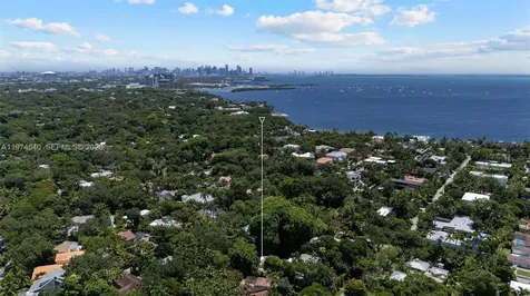 4286 S Douglas Road Miami FL 33133