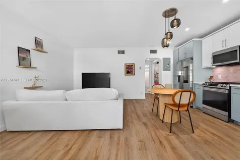 8600 Byron Avenue Miami Beach FL 33141
