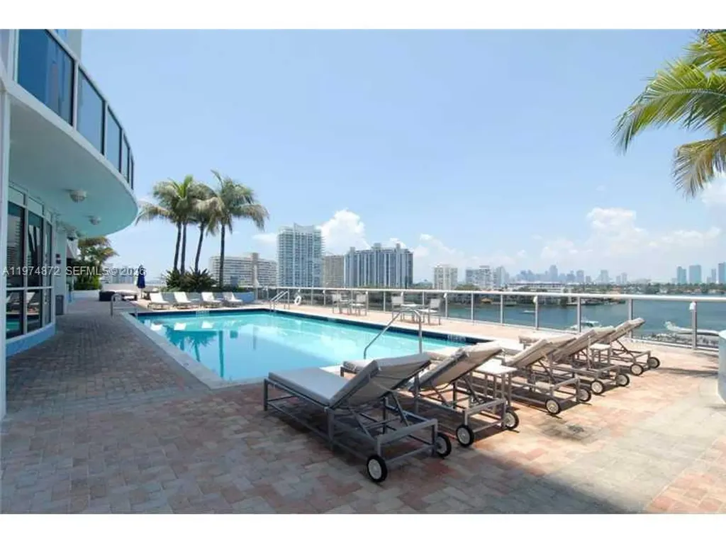 1800 Sunset Harbour Drive Miami Beach FL 33139