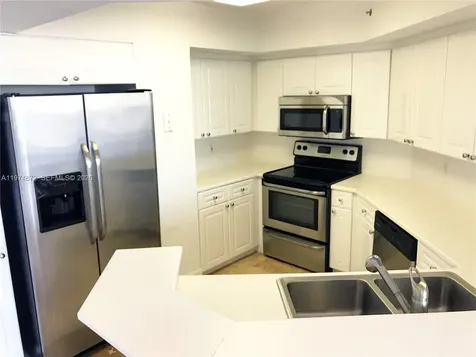 1800 Sunset Harbour Drive Miami Beach FL 33139