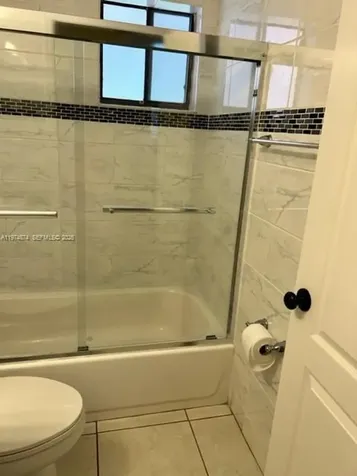 5440 W 21st Court Hialeah FL 33016