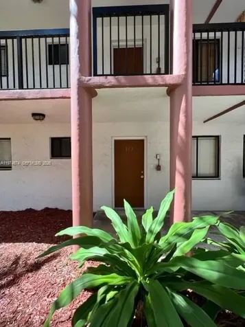 5440 W 21st Court Hialeah FL 33016