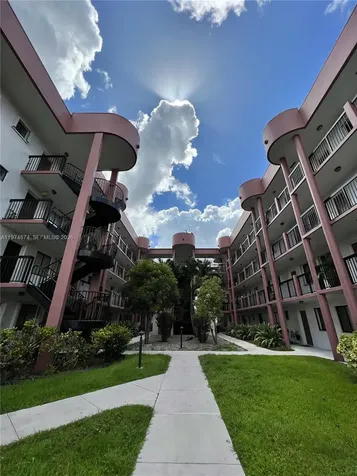 5440 W 21st Court Hialeah FL 33016