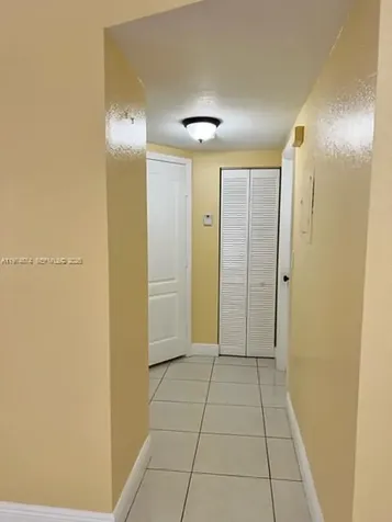 5440 W 21st Court Hialeah FL 33016