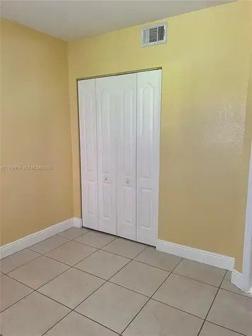 5440 W 21st Court Hialeah FL 33016
