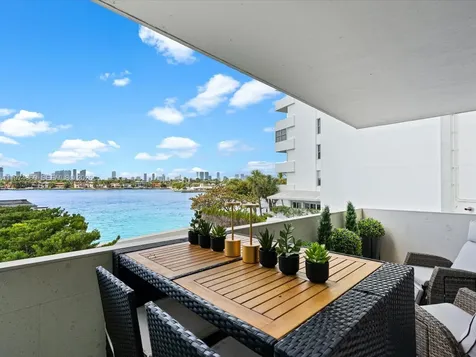 5 Island Avenue Miami Beach FL 33139