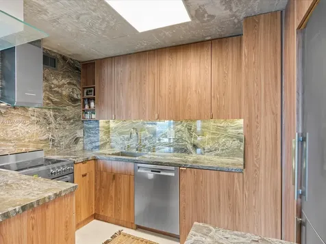 5 Island Avenue Miami Beach FL 33139