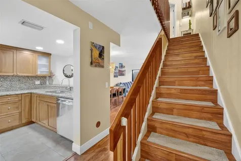 4250 SW 70th Terrace Davie FL 33314