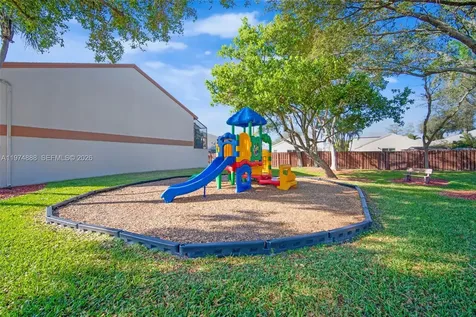4250 SW 70th Terrace Davie FL 33314