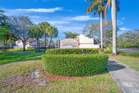 4250 SW 70th Terrace Davie FL 33314