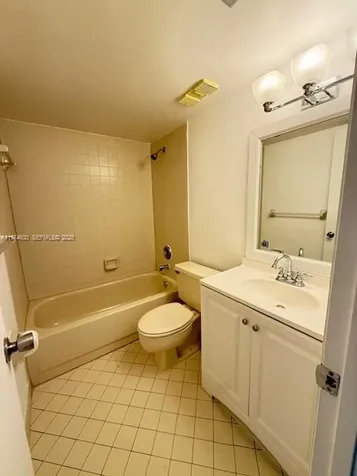 207 Lake Pointe Drive Oakland Park FL 33309