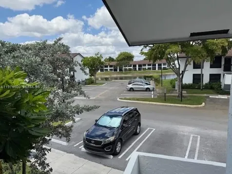 207 Lake Pointe Drive Oakland Park FL 33309