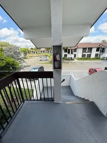 207 Lake Pointe Drive Oakland Park FL 33309