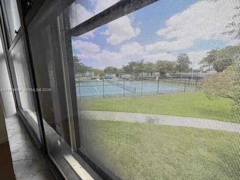 207 Lake Pointe Drive Oakland Park FL 33309