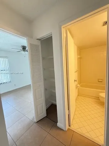 207 Lake Pointe Drive Oakland Park FL 33309