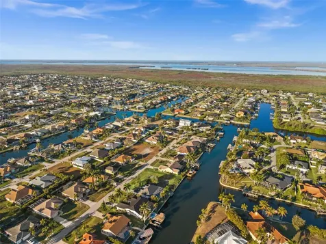 2623 SW 35th Lane Cape Coral FL 33914