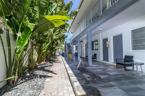 8430 Harding Avenue Miami Beach FL 33141