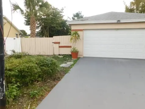 2799 SW Ensenada Terrace Port St. Lucie FL 34953