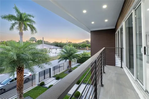 10181 NW 27th Street Doral FL 33172