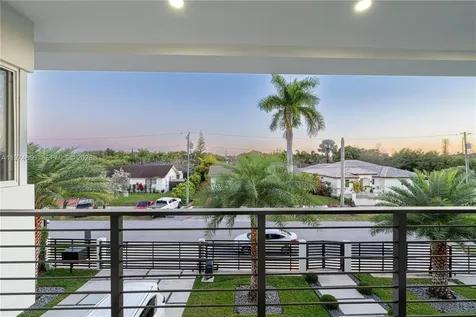 10181 NW 27th Street Doral FL 33172