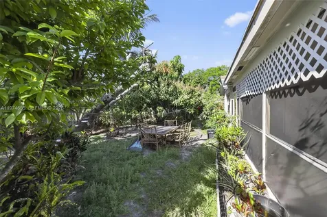 9522 Affirmed Lane Boca Raton FL 33496