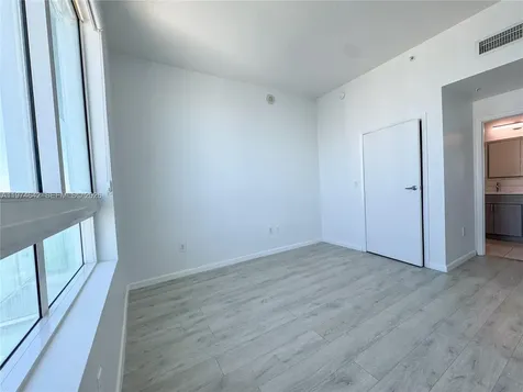 1900 N Bayshore Drive Miami FL 33132