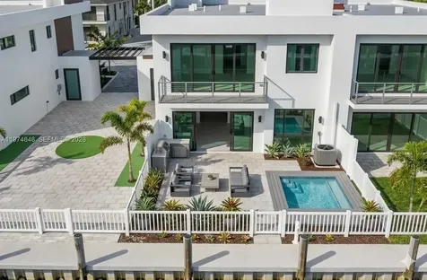 4636 SW 32nd Avenue Dania Beach FL 33312