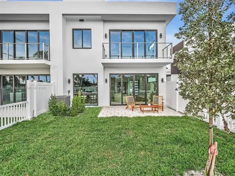 4636 SW 32nd Avenue Dania Beach FL 33312