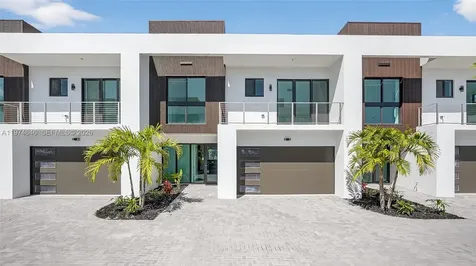 4636 SW 32nd Avenue Dania Beach FL 33312