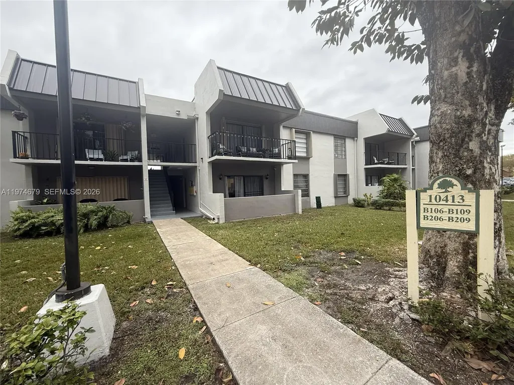 10413 N Kendall Drive Miami FL 33176