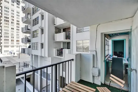 2750 NE 183rd Street Aventura FL 33160