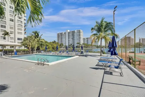 2750 NE 183rd Street Aventura FL 33160