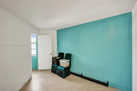 2750 NE 183rd Street Aventura FL 33160
