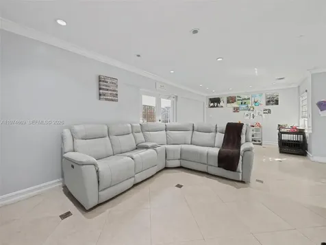 12689 NW 10th Way Miami FL 33182