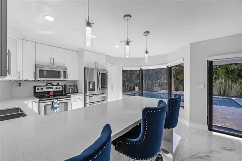 4342 SW 159th Path Miami FL 33185