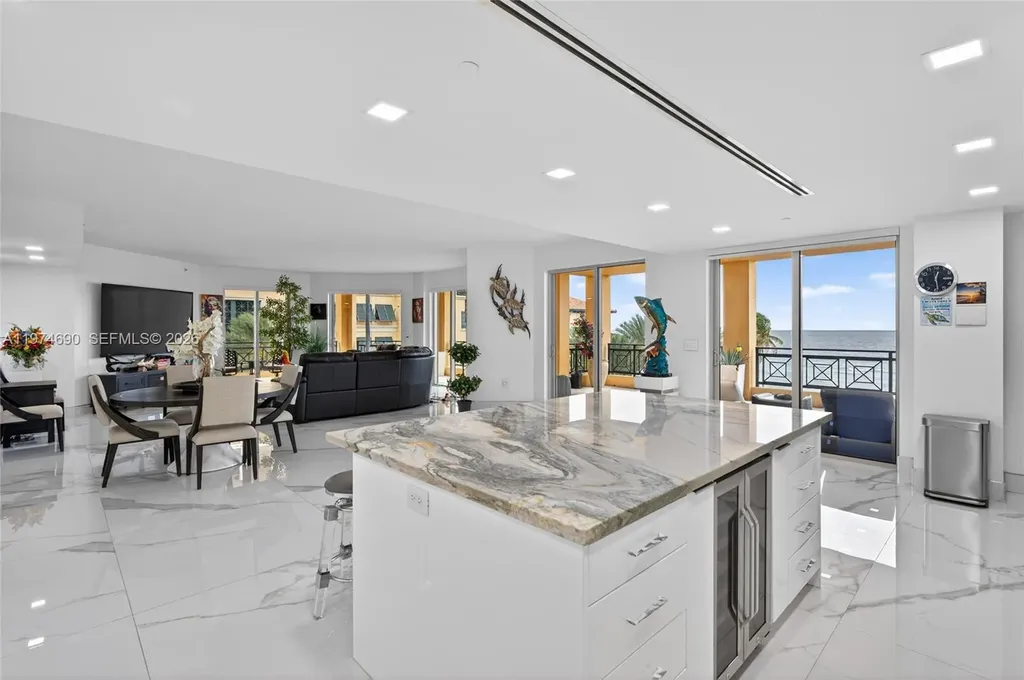 3415 N Ocean Drive Hollywood FL 33019