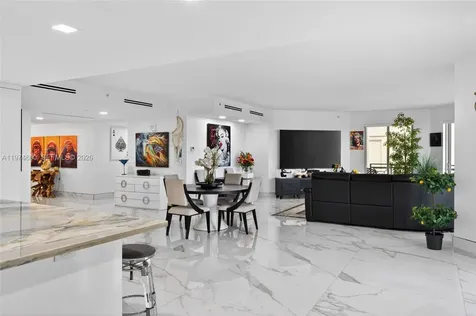 3415 N Ocean Drive Hollywood FL 33019