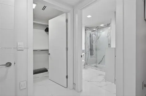 3415 N Ocean Drive Hollywood FL 33019