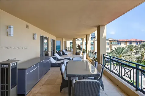 3415 N Ocean Drive Hollywood FL 33019