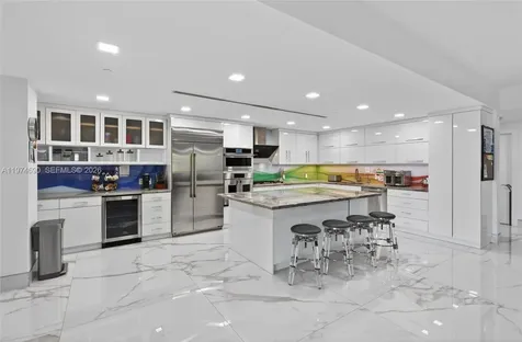 3415 N Ocean Drive Hollywood FL 33019