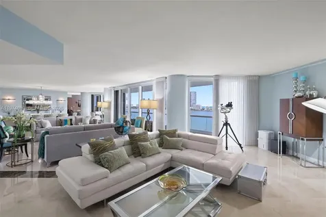 2600 Island Boulevard Aventura FL 33160