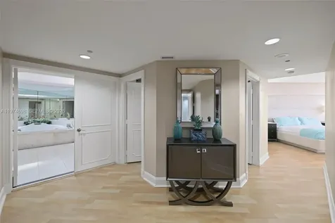 2600 Island Boulevard Aventura FL 33160