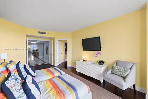 2600 Island Boulevard Aventura FL 33160