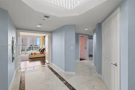 2600 Island Boulevard Aventura FL 33160